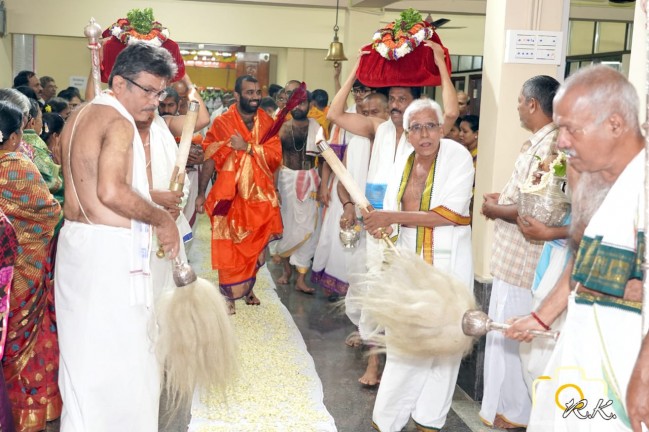 HH Samyameendra Swamiji`s Purapravesha