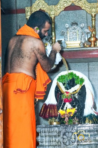 Shatha Kalashabhisheka By His Holiness Shrimath Samyameendra Theertha Swamiji